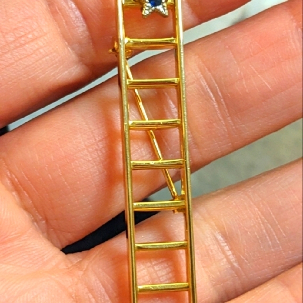 Vintage Gold Tone Ladder Star Brooch‎ - Picture 2 of 2